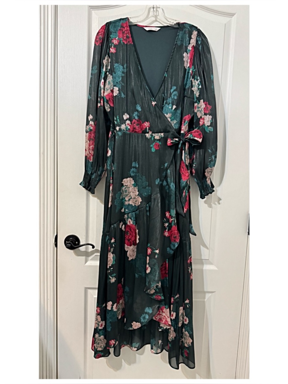 LC Lauren Conrad wrap floral print dress - Picture 3 of 15